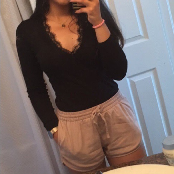 (3 FOR $15) H&M Flowy Shorts - Picture 1 of 3